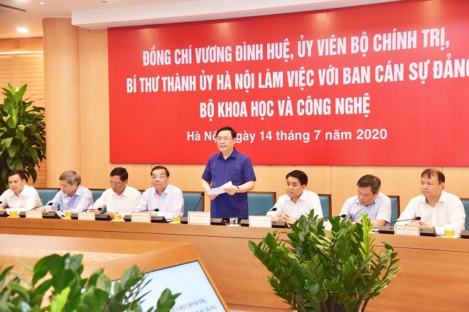 Vương Đình Huệ, Hà Nội, trung tâm khoa học và công nghệ, Đông Nam Á