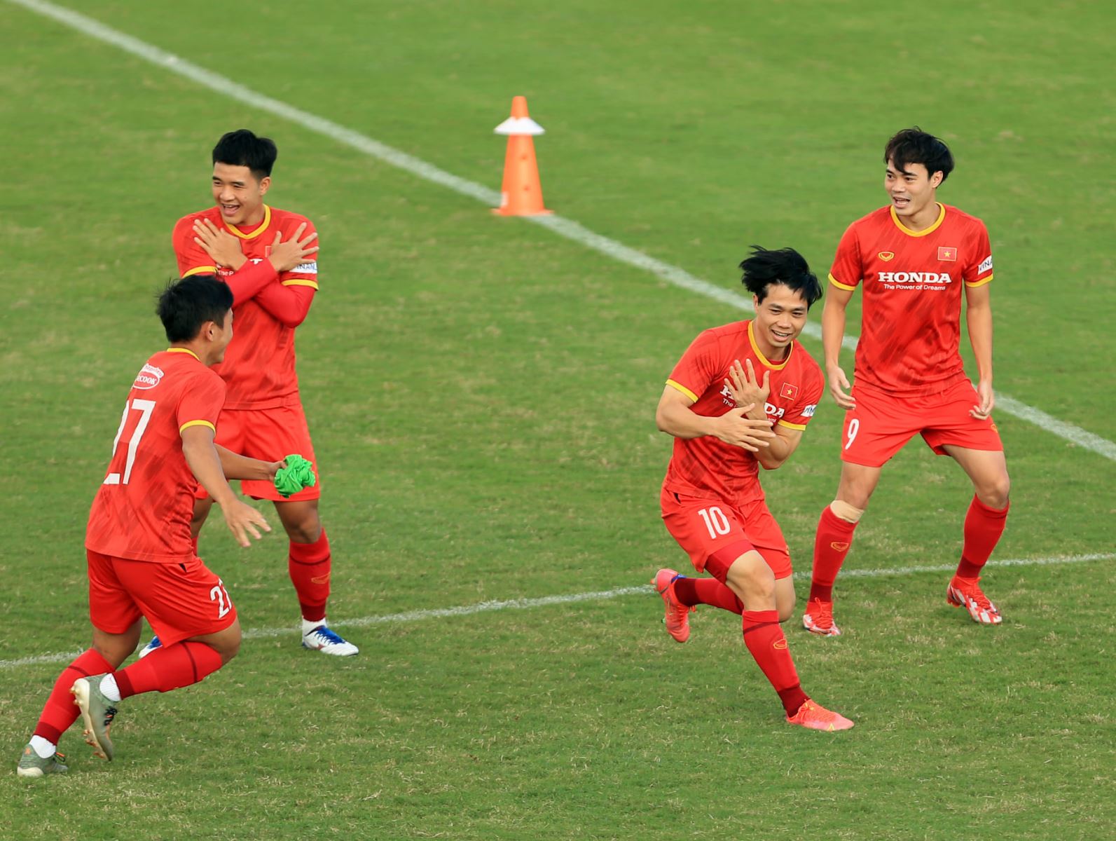 bóng đá Việt Nam, Việt Nam vs Trung Quốc, lịch thi đấu vòng loại thứ ba World Cup 2022, xếp hạng bảng B vòng loại thứ ba World Cup, Park Hang Seo, VFF