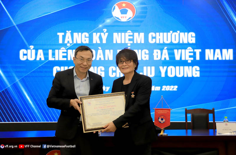 bóng đá Việt Nam, HAGL, Kiatisuk, bầu Đức, V-League, AFC Champions League, dtvn, Việt Nam vs Úc, Việt Nam vs Trung Quốc, Park Hang Seo, VFF, vòng loại World Cup