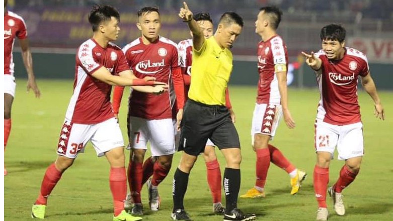 Bóng đá Việt Nam hôm nay: Đội bóng Công Phượng 'mất oan' quả 11m. Hải Phòng mượn Mạc Hồng Quân