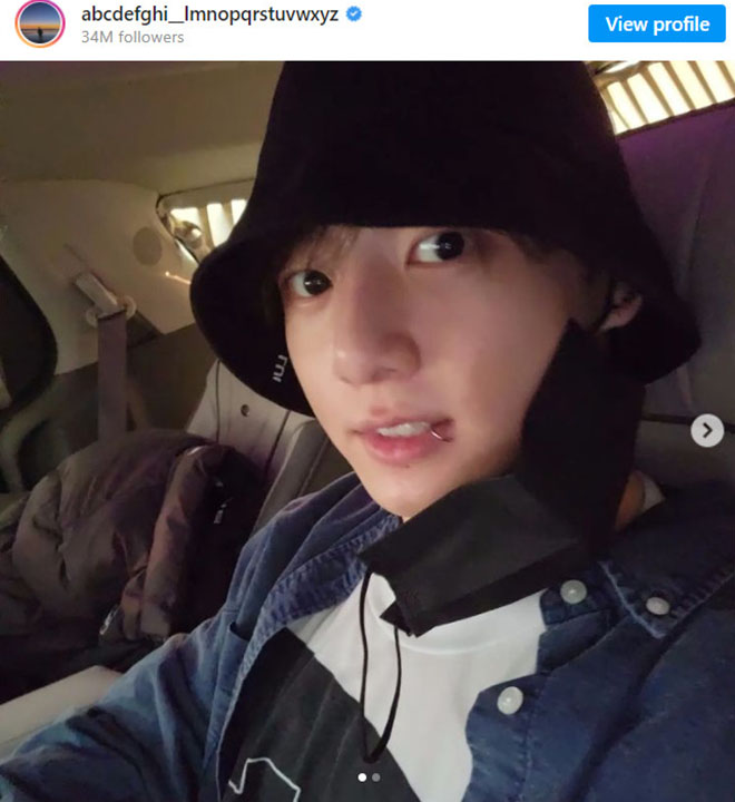 BTS, Jungkook, Jungkook có khuyên môi mới, Jungkook đăng ảnh selfie mới, Suga