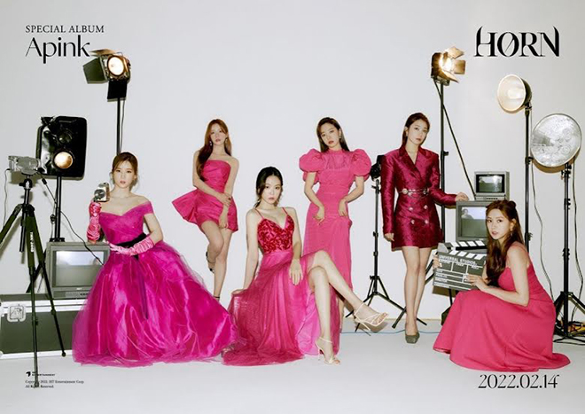 K-pop, Trang phục gây tranh cãi của K-pop nữ, LE SSERAFIM, ITZY, Apink, Tin Kpop