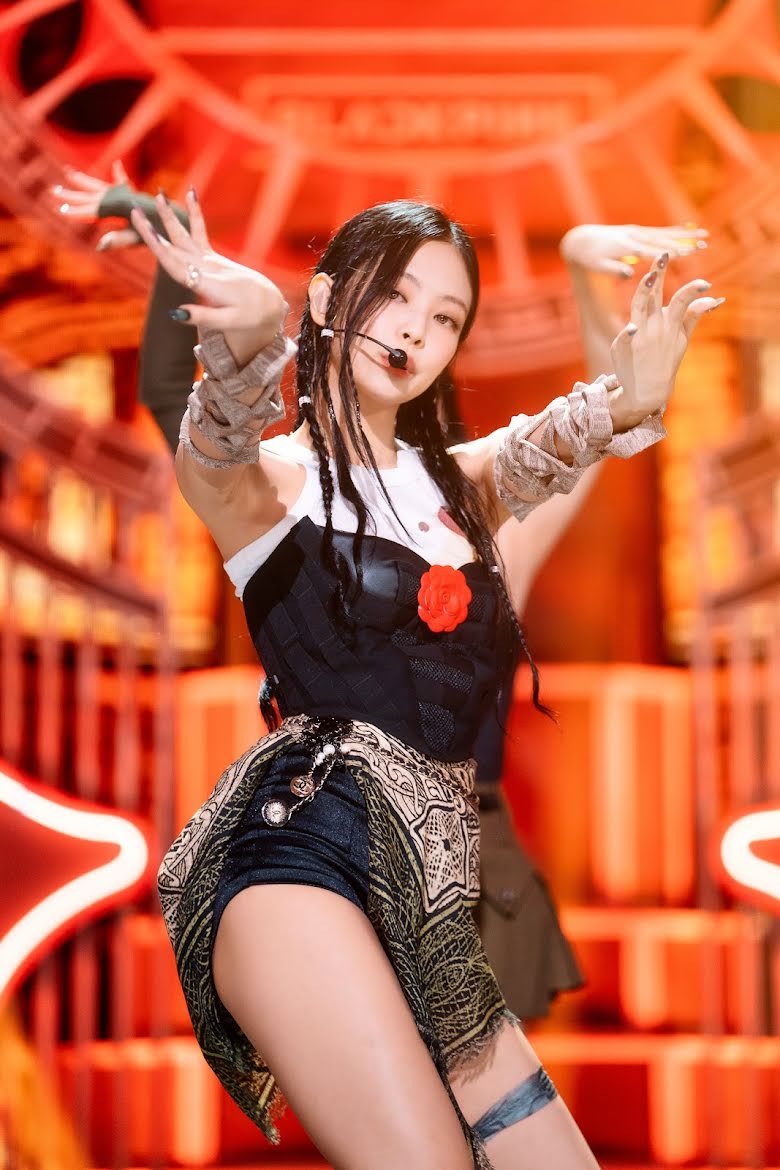 Blackpink, Shut Down, Jennie bị chê lười trong màn diễn Shut Down, Jisoo, Jennie