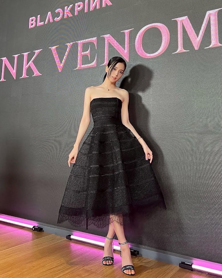 Thành viên Blackpink Jennie gây sốt tại sự kiện Met Gala 2023  Thời trang   Vietnam VietnamPlus