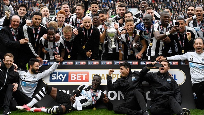 Newcastle vô địch Championship, Benitez trở lại Premier League đối đầu các siêu HLV