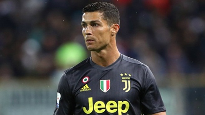 Juventus mua Ronaldo quá hời, Chelsea lỗ nặng trên TTCN Hè 2018