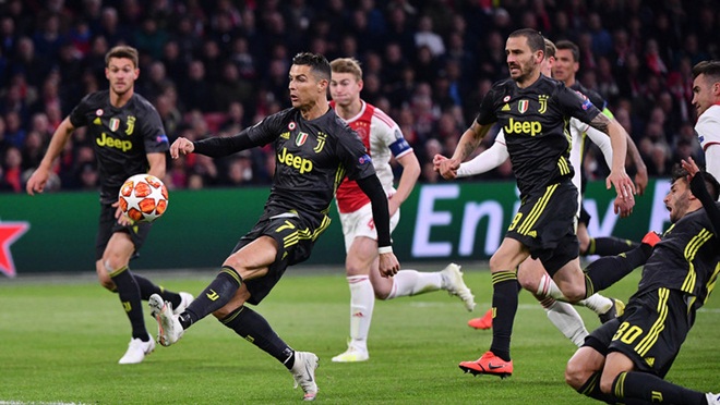 ĐIỂM NHẤN Ajax 1-1 Juventus: Ronaldo luôn đặc biệt. Max Allegri đã thay đổi