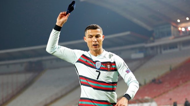 Cristiano Ronaldo: 6 lần tức giận, mất kiềm chế bản thân