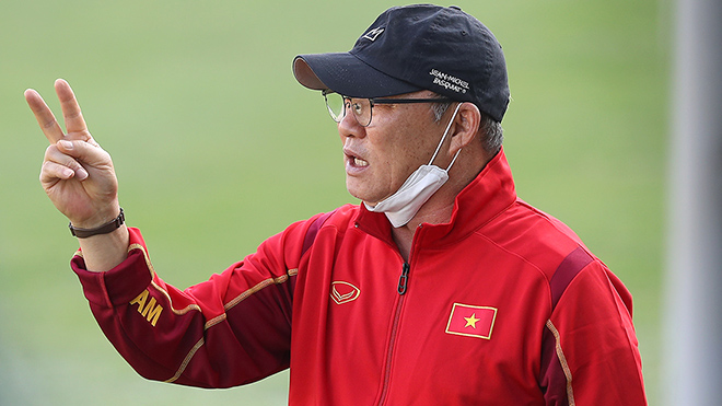 Danh sách đội tuyển Việt Nam dự vòng loại World Cup: Vì sao ông Park loại Văn Quyết?