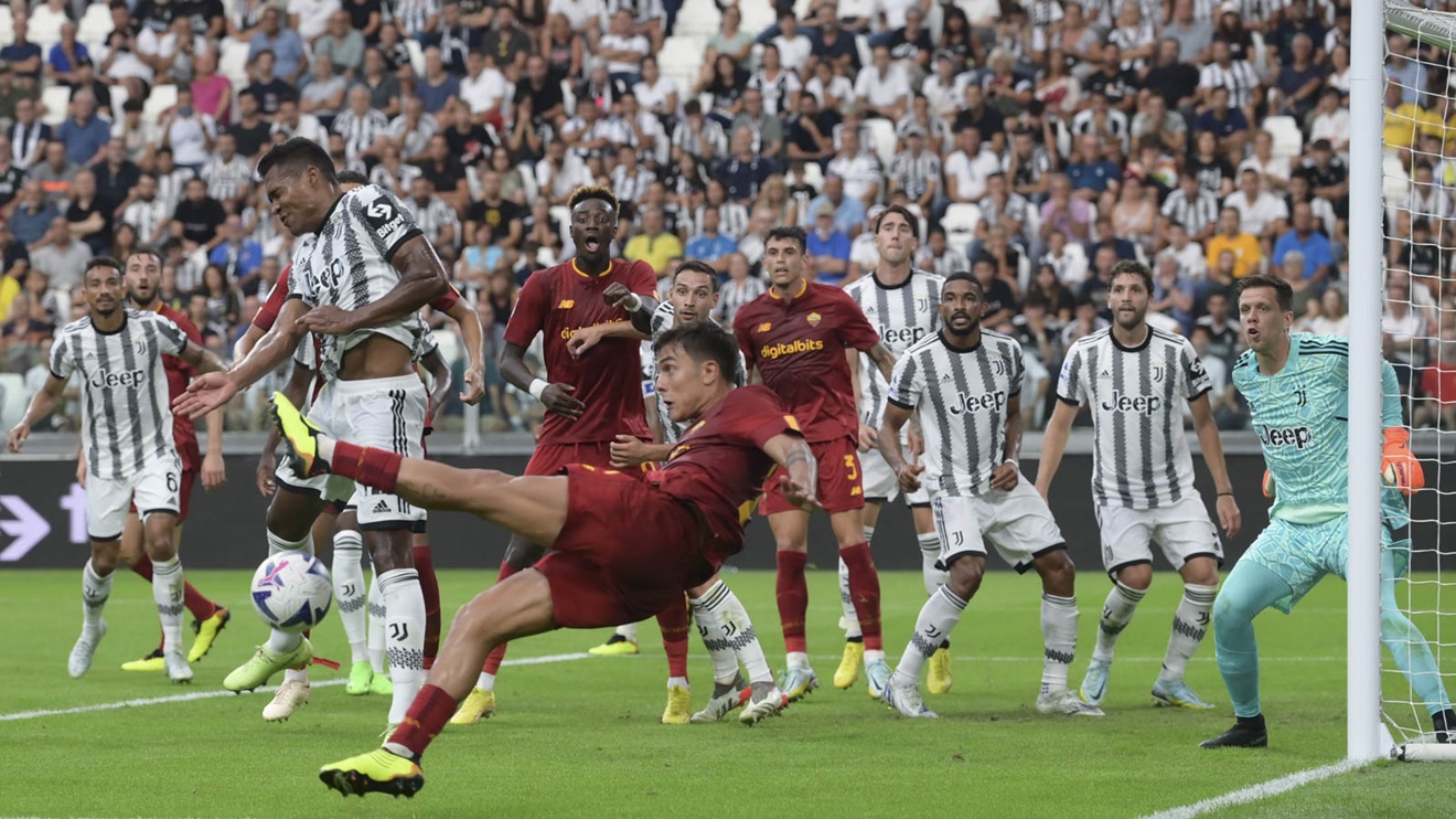 Vòng 3 Serie A: Juventus mất điểm, Milan tạm lên đầu bảng