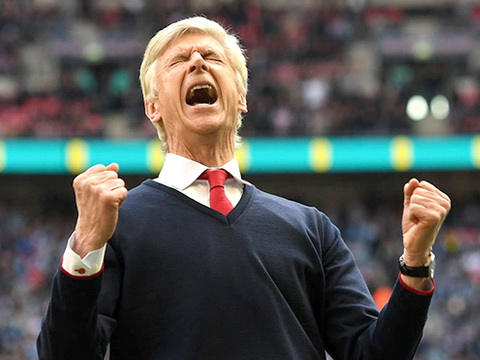 Wenger ăn mừng chiến thắng của Arsenal