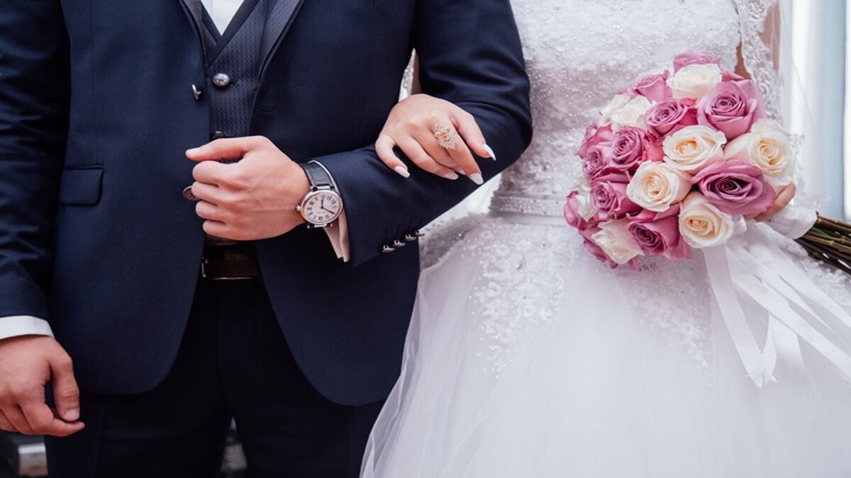 Nghiên cứu khoa học: Các cặp đôi tổ chức đám cưới càng TO, hôn nhân càng NGẮN 