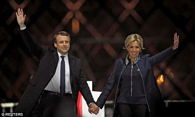 Tân Tổng thống Pháp Macron đã nói gì khi bị đồn... đồng tính?