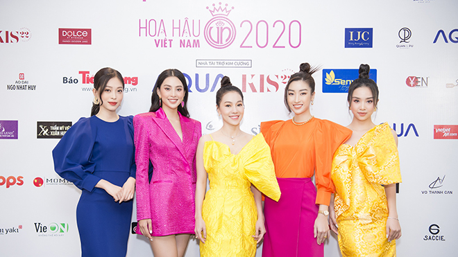 Hoa hậu Tiểu Vy, Mỹ Linh, Thuỳ Linh gây ấn tượng với phong cách color block 