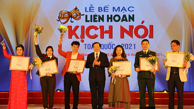 'Liên hoan Kịch nói toàn quốc 2021' trao 102 huy chương cho vở diễn, nghệ sĩ