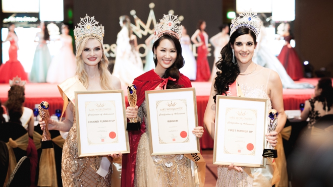 VIDEO: Dương Thùy Linh rạng ngời khoảnh khắc đạt vương miện Hoa hậu Phụ nữ toàn thế giới