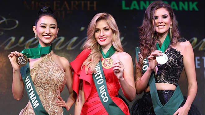 Hà Thu giành giải Đồng phần thi Trang phục Dạ hội ở Hoa hậu Trái đất