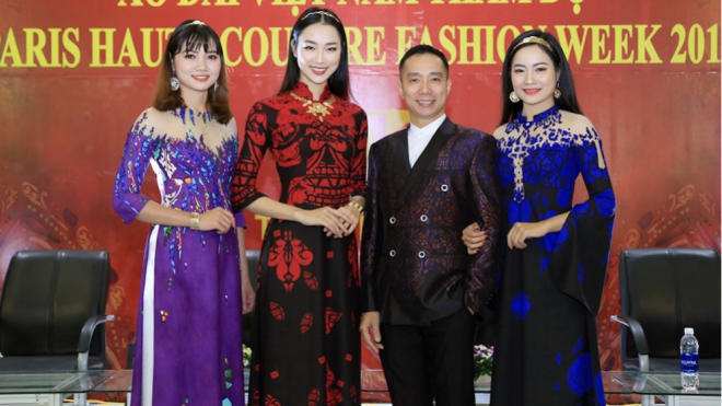 NTK Đỗ Trịnh Hoài Nam mang áo dài Việt Nam đến Tuần lễ thời trang Paris