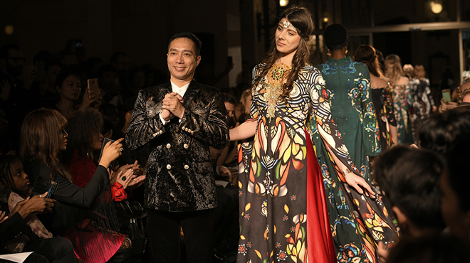 Dàn hoa hậu, người mẫu đình đám Pháp trình diễn áo dài của Đỗ Trịnh Hoài Nam