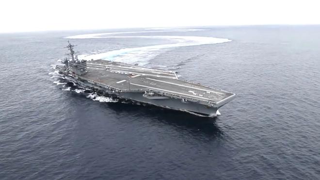 VIDEO: Xem những màn ôm cua ở vận tốc cao của tàu sân bay Mỹ USS Abraham Lincoln 