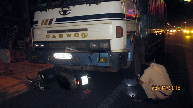 Tai nạn giao thông trên đường Hồ Chí Minh, 4 người thương vong