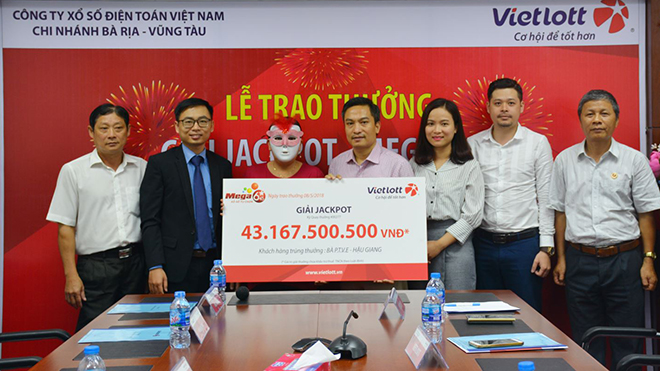 Chủ nhân của giải Vietlott kỷ lục gần 304 tỉ đã liên hệ nhận giải 