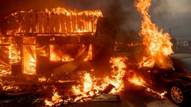 Cháy rừng tại California lan nhanh, 23 người thiệt mạng 