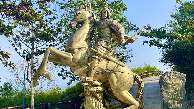 Bà Rịa-Vũng Tàu: Bức tượng Trần Hưng Đạo tại khu du lịch Hồ Mây không phải hình ảnh Quan Vân Trường 