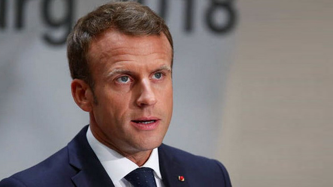 Tổng thống Pháp gặp khó khăn sau khi Bộ trưởng Nội vụ từ chức