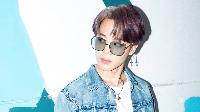 Bộ đồ 'denim-on-denim' của Jimin tưởng đắt đó hóa ra lại có giá cực yêu