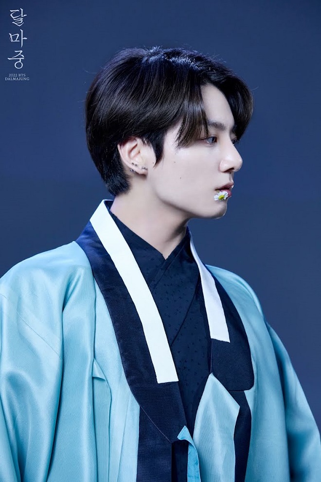 BTS, bts dalmajung 2022, bts dalmajung, bts chuseok, bts ảnh đẹp, bts concept, bts hanbok, rm, jin, suga, jhope, jimin, v, jungkook, bts thành viên, bts quà trung thu