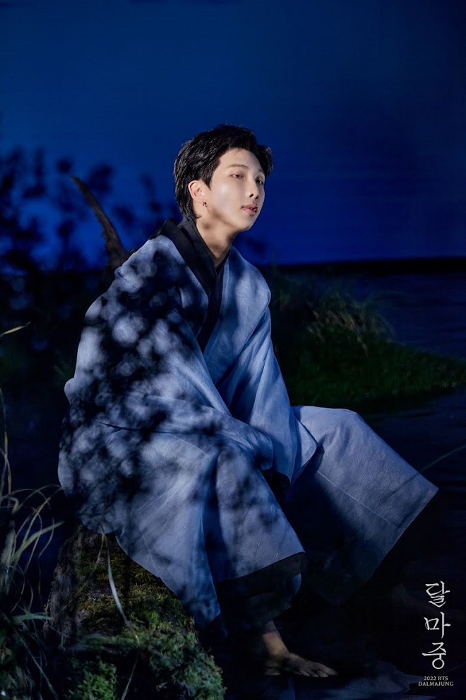 BTS, bts dalmajung 2022, bts dalmajung, bts chuseok, bts ảnh đẹp, bts concept, bts hanbok, rm, jin, suga, jhope, jimin, v, jungkook, bts thành viên, bts quà trung thu