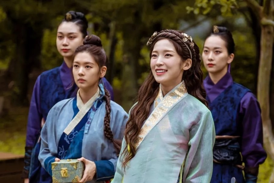 IU, Moon Lovers, hoàng hậu ki, hoàn hồn, người tình ánh trăng, mr queen, chàng hậu, Alchemy Of Soul, Empress Ki, Ha Ji Won, shin hye sun, jung so min, hoàn hồn arin