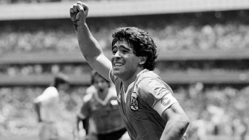 Huyền thoại Diego Maradona qua đời ở tuổi 60