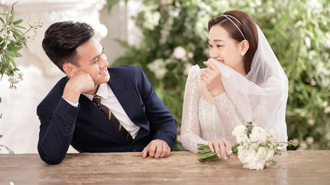 Hồ Tấn Tài tung bộ ảnh cưới tình tứ bên cô dâu Phạm Hiếu trước khi về chung một nhà