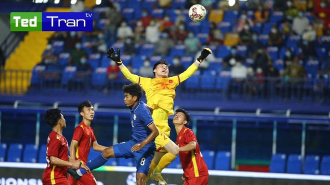 Thêm thủ môn U23 Việt Nam nhiễm Covid-19