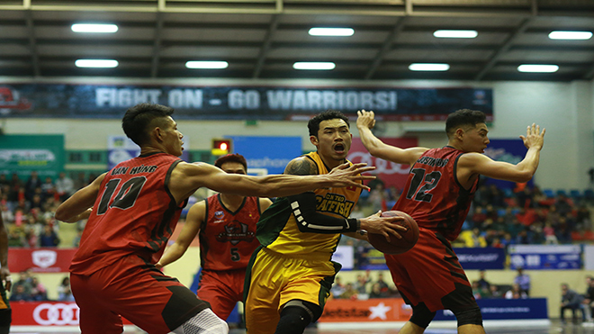 Thang Long Warriors 73-68 Cantho Catfish: 'Chiến binh' tái xuất hoàn hảo