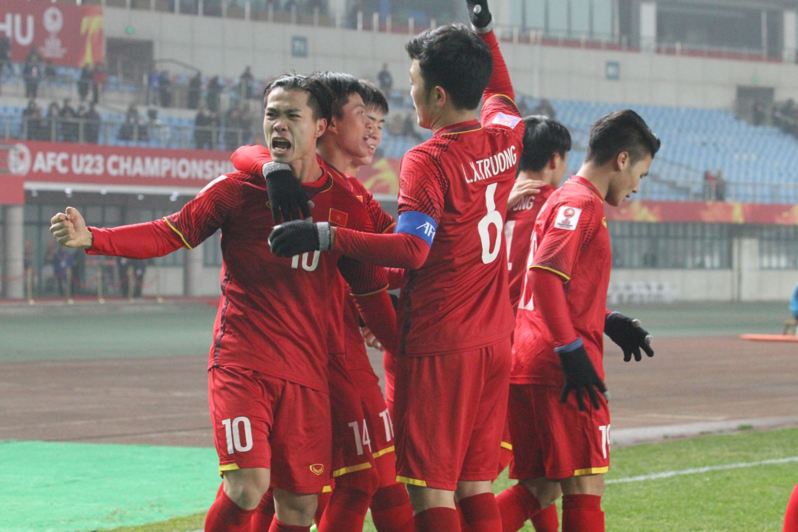 Hãy gửi lời ngợi khen đến HLV Park Hang Seo và các cầu thủ U23 Việt Nam