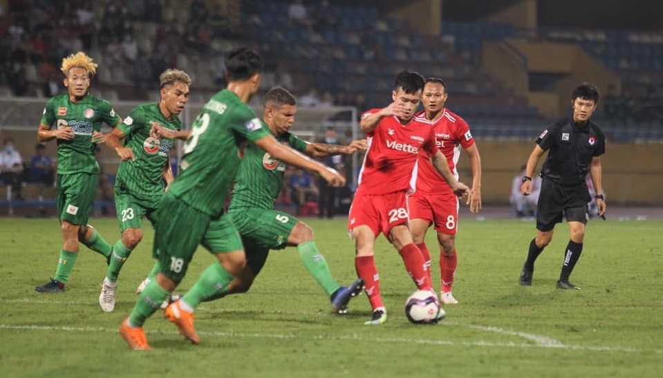 Bảng xếp hạng V-League 2021: Quảng Ninh, Đà Nẵng và Viettel bám sát HAGL