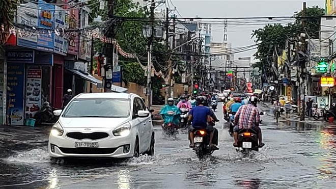 Thành phố Hồ Chí Minh xảy ra nhiều đợt mưa lớn gây ngập các tuyến đường