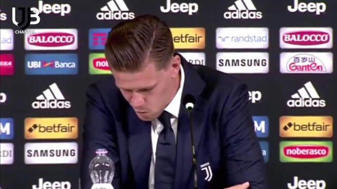 Fan Arsenal đau lòng khi Szczesny chực khóc trong ngày ra mắt Juventus