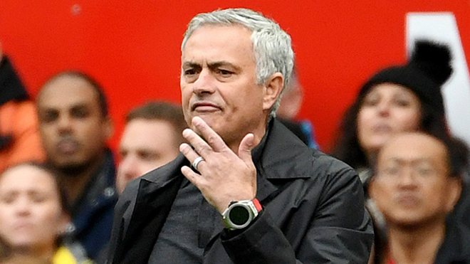 Sa thải Mourinho ngay lúc này, M.U sẽ phải bồi thường bao nhiêu?