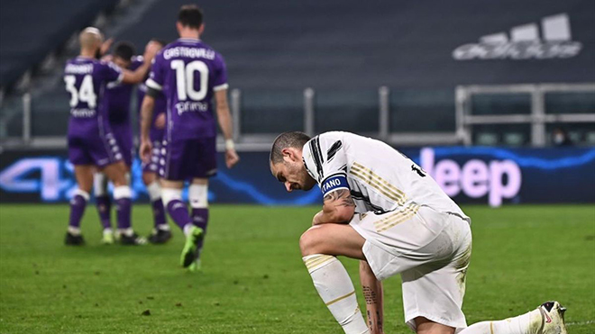 Juventus 0-3 Fiorentina: Cuadrado bị đuổi, Juve thua trận đầu tiên ở Serie A