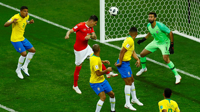 Nếu trọng tài áp dụng VAR, bàn thắng của Thụy Sĩ vào lưới Brazil đã không tồn tại