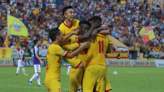 TRỰC TIẾP bóng đá Nam Định 2-0 Hà Nội, Viettel 1-0 Hải Phòng: Thủ thành U23 Việt Nam bị đánh bại (h1)