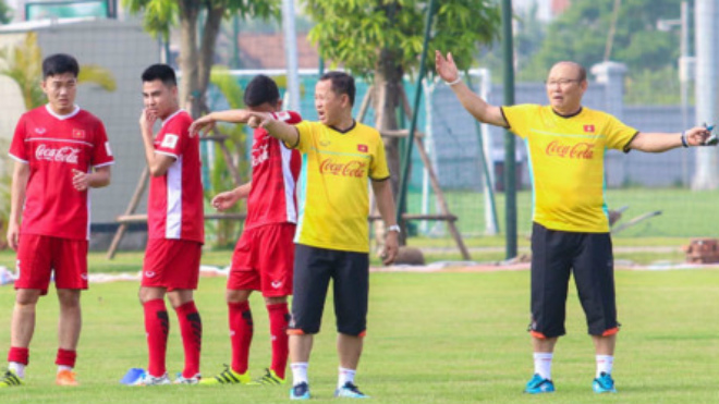 ‘Sao’ U23 Việt Nam trở lại tập luyện, HLV Park Hang Seo mừng ra mặt