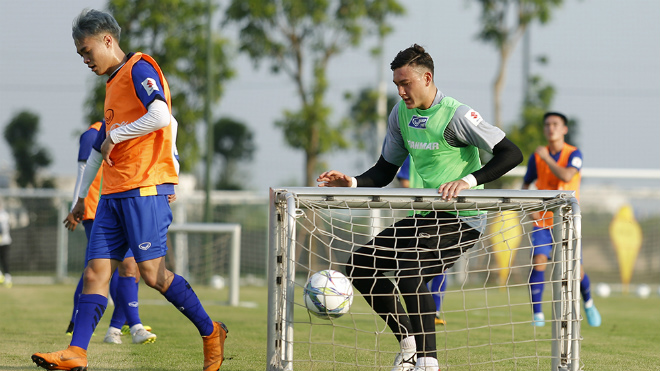 Thủ môn Văn Lâm bất ngờ khi được gọi lên tuyển U23 Việt Nam