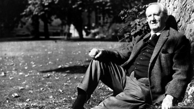 Lần đầu phát hành cuốn sách J.R.R. Tolkien viết cách đây 100 năm