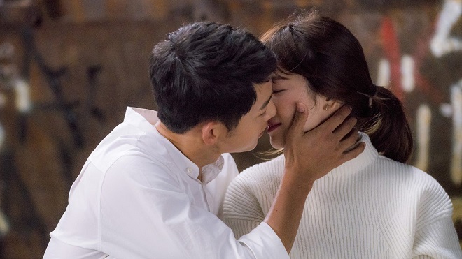 Song Hye Kyo đã bật khóc vì hạnh phúc khi được Song Joong Ki cầu hôn 