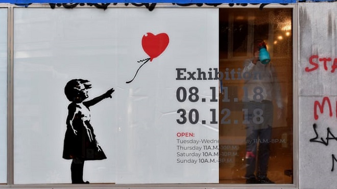 'Bi kịch' tranh trăm tỷ của Banksy với hãng buôn thịt lợn